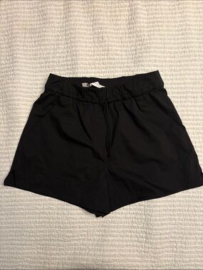 Lululemon cinchable waist high-rise woven short 3.5”